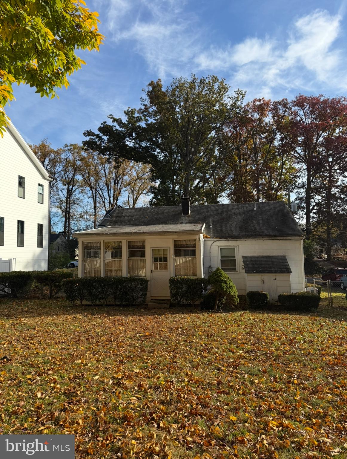 2002 Hillside Dr