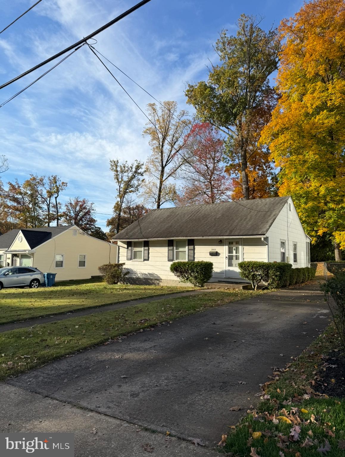 2002 Hillside Dr
