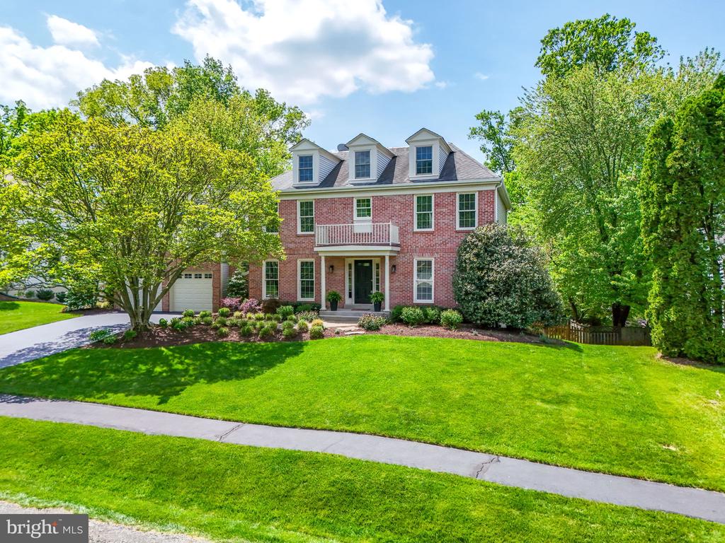 12017 Meadowville Ct