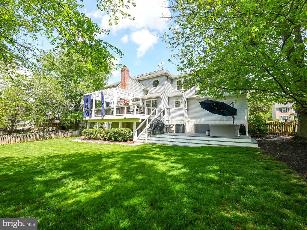 12017 Meadowville Ct