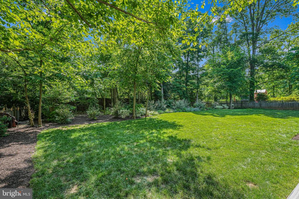12017 Meadowville Ct