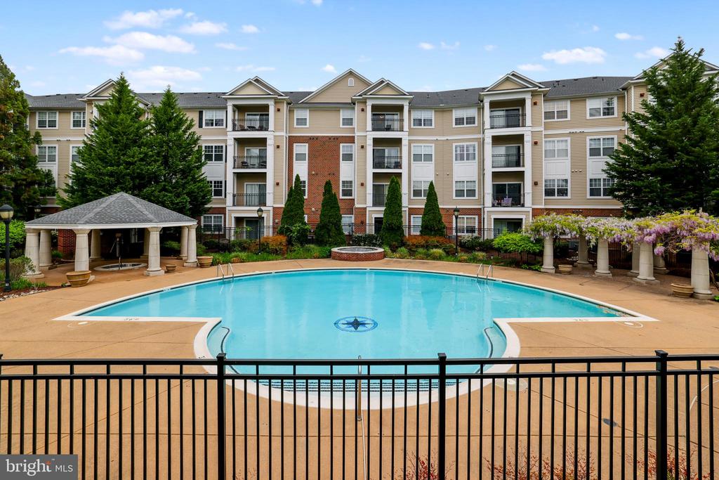 12933 Centre Park Cir #106