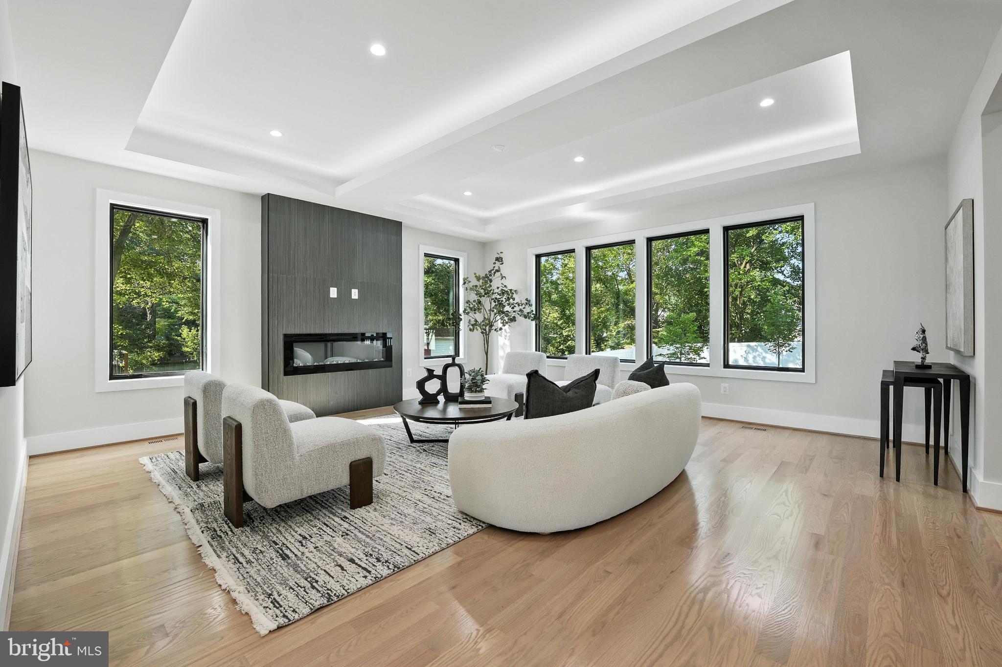 1910 Cherri Dr
