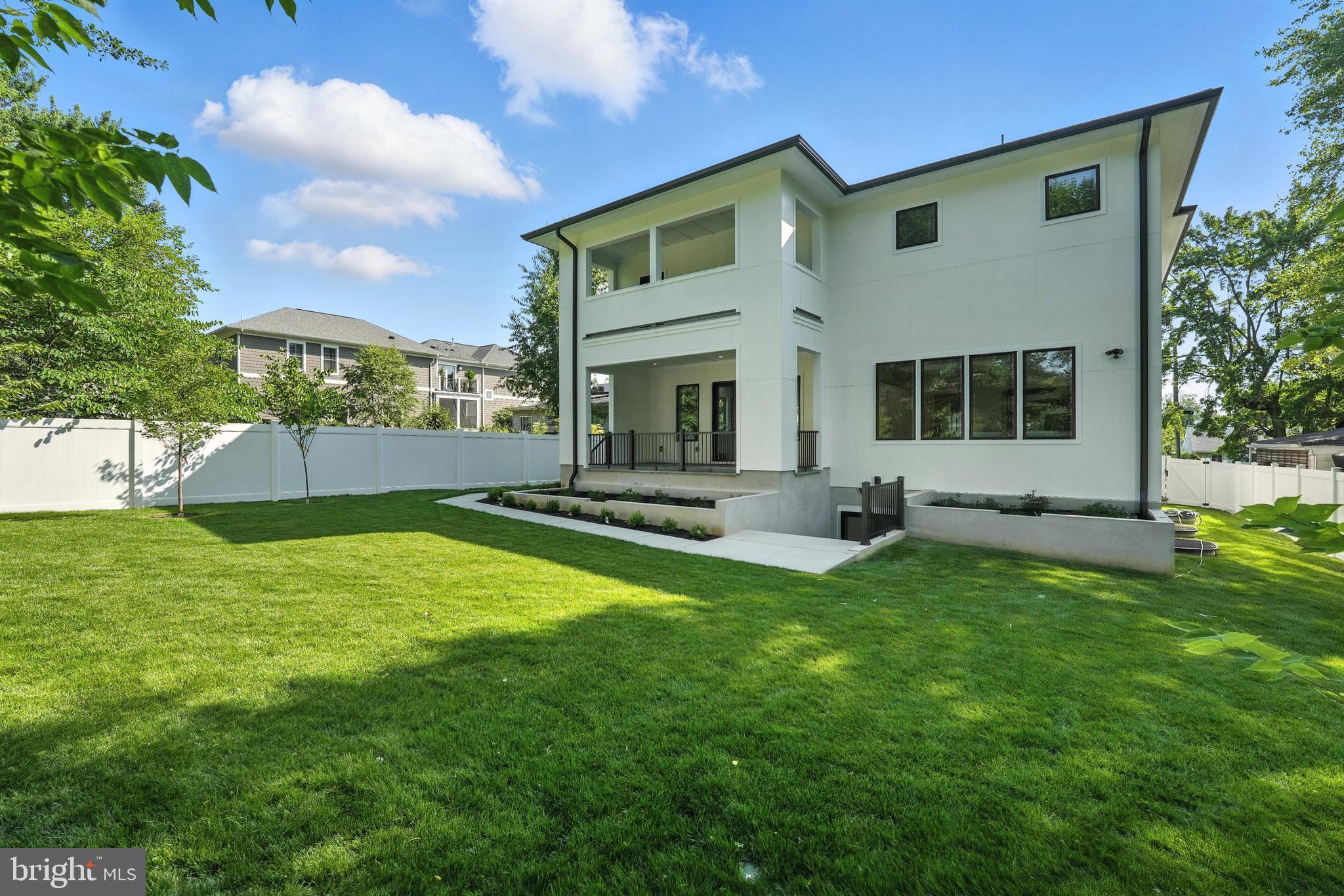 1910 Cherri Dr