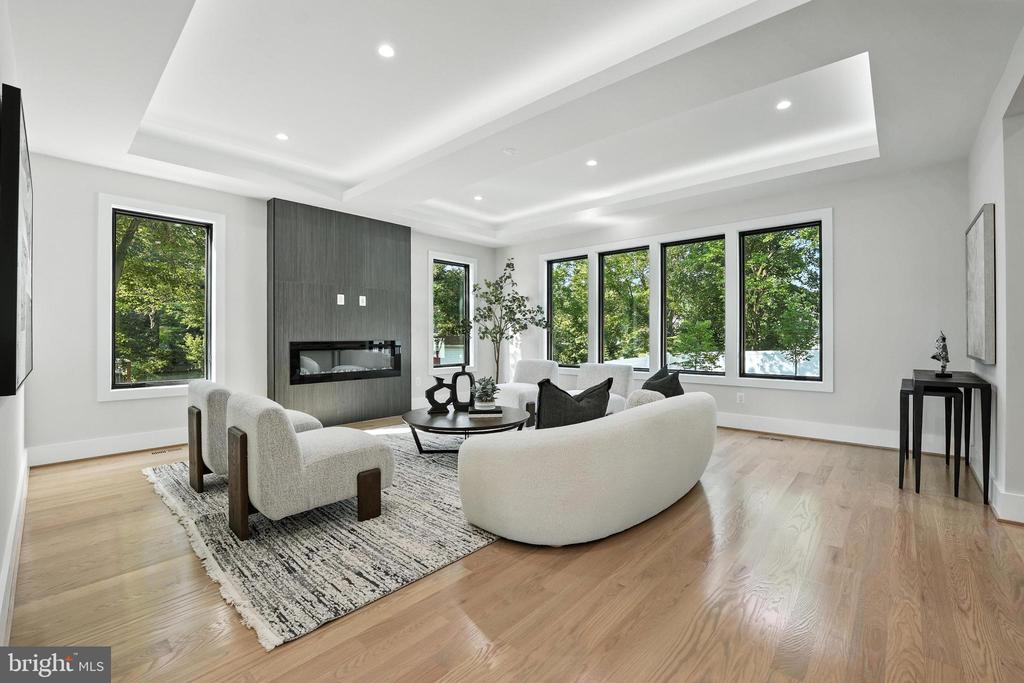 1910 Cherri Dr
