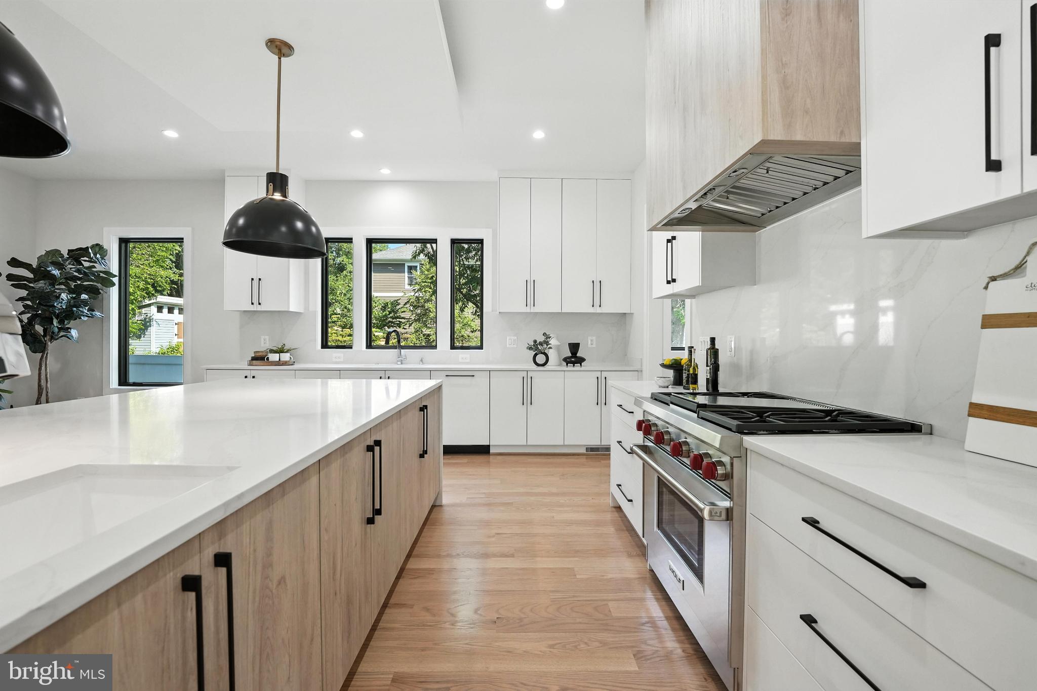 1910 Cherri Dr