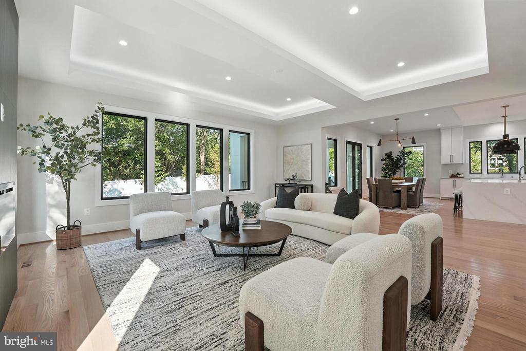 1910 Cherri Dr