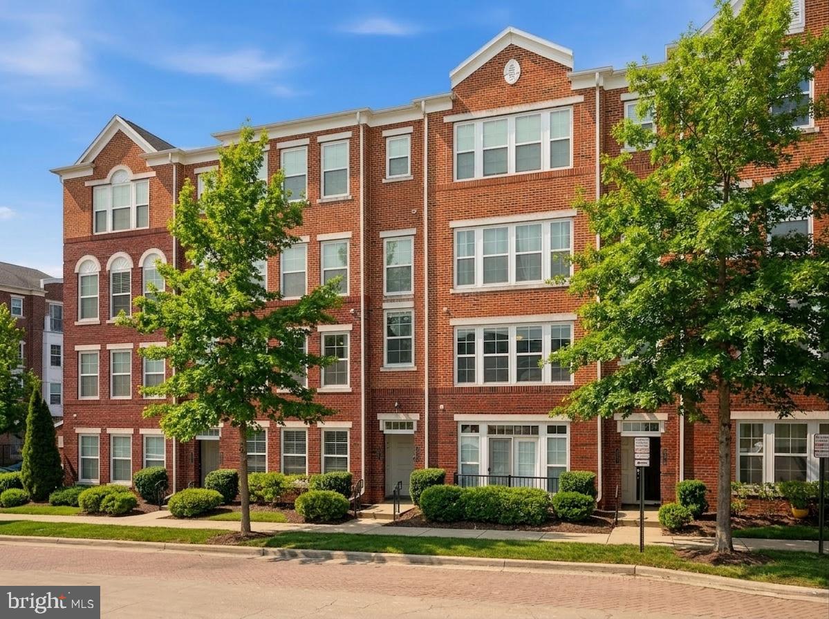 2951 FINSBURY PLACE 97