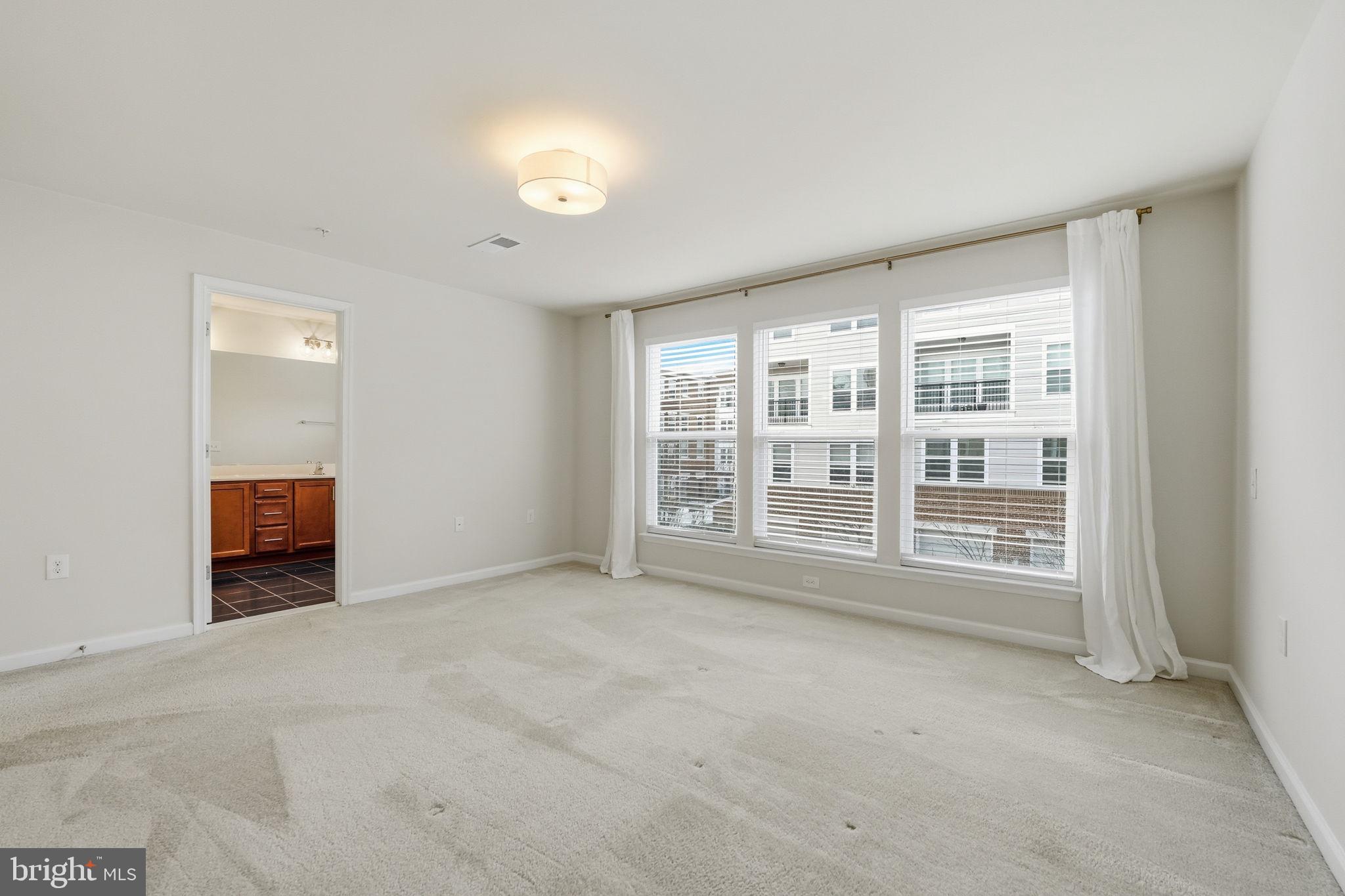 2951 FINSBURY PLACE 97