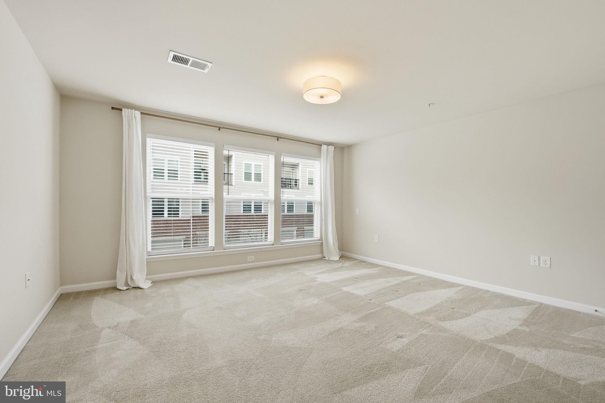 2951 FINSBURY PLACE 97