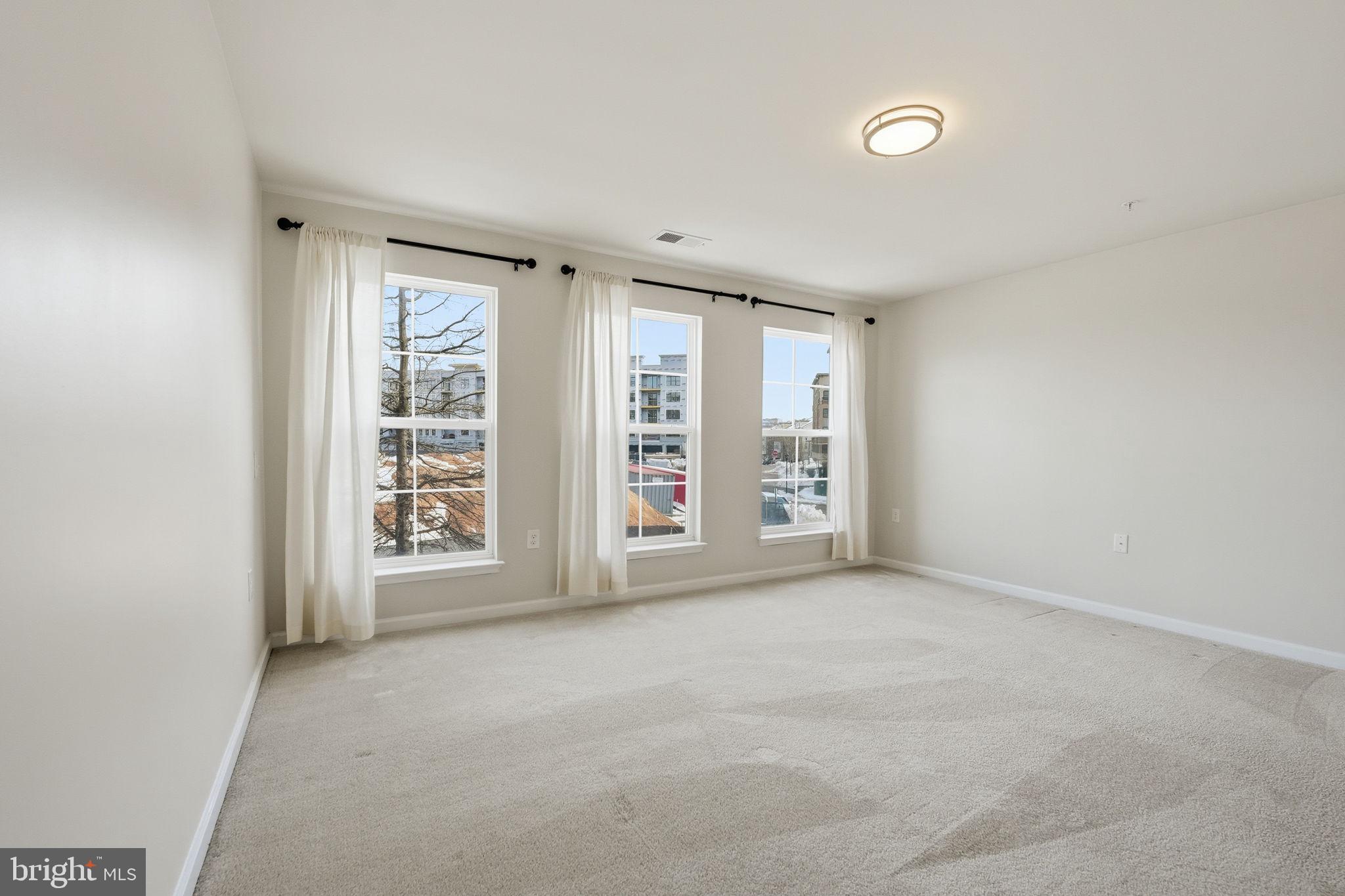 2951 FINSBURY PLACE 97