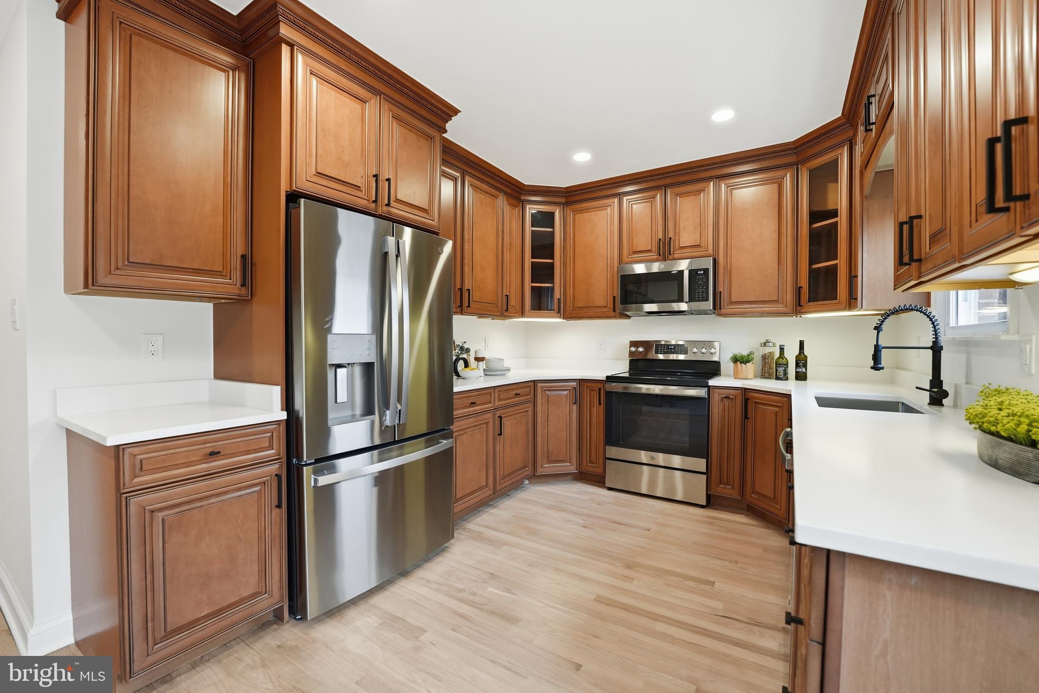 6634 MADISON MCLEAN DRIVE