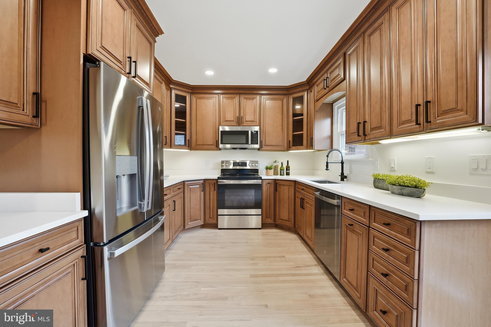 6634 MADISON MCLEAN DRIVE