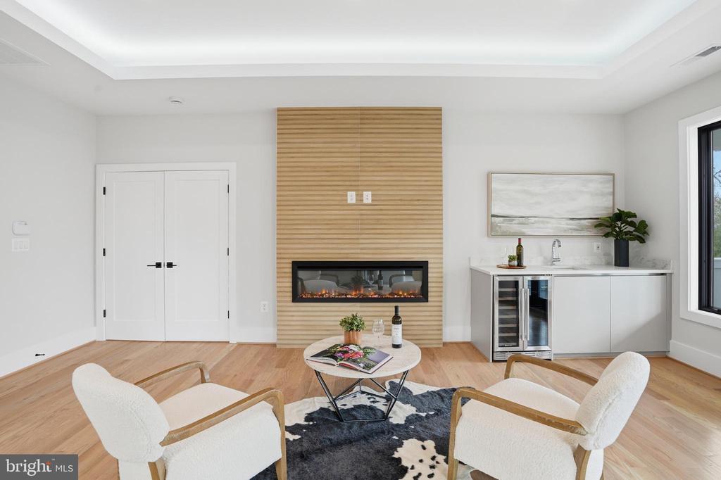 7603 BURNSIDE COURT