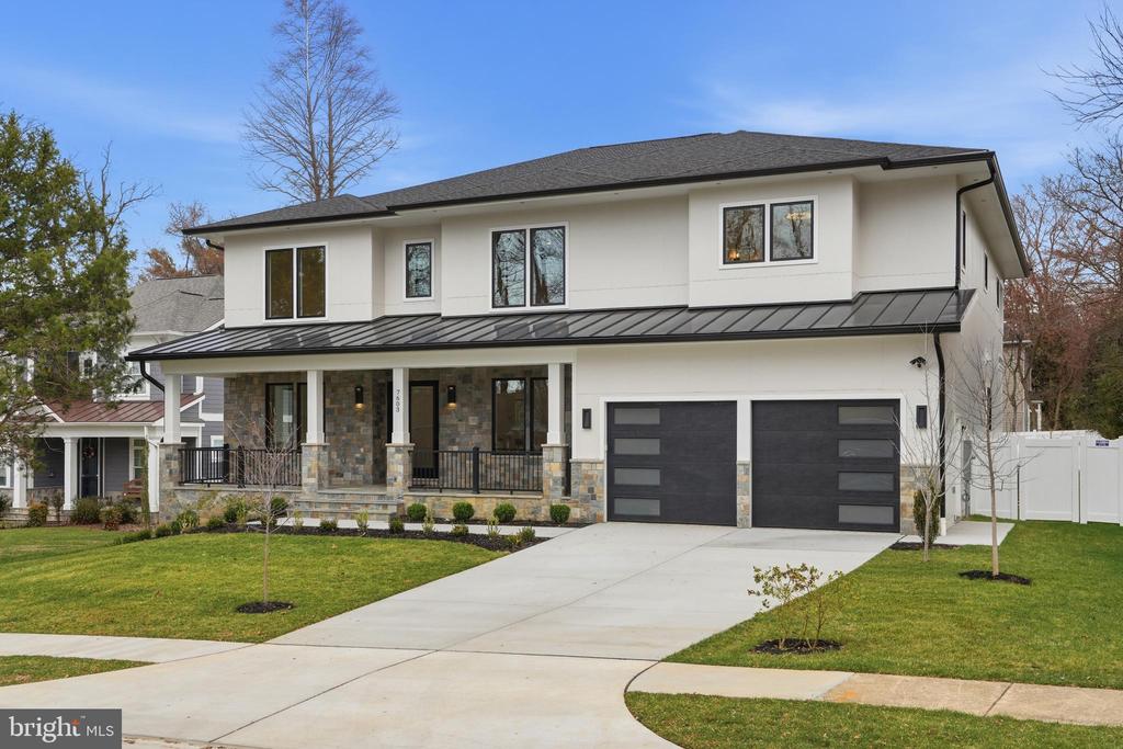 7603 BURNSIDE COURT