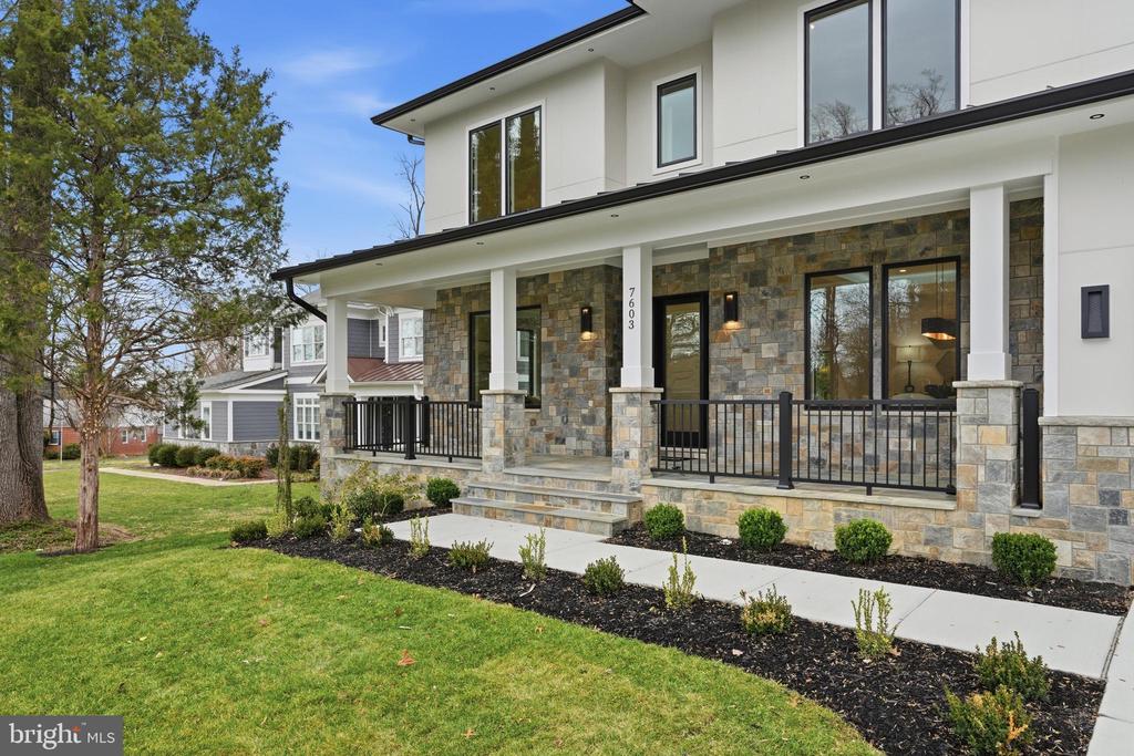 7603 BURNSIDE COURT