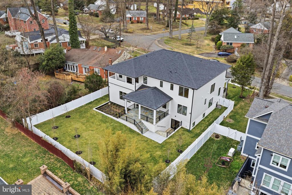 7603 BURNSIDE COURT