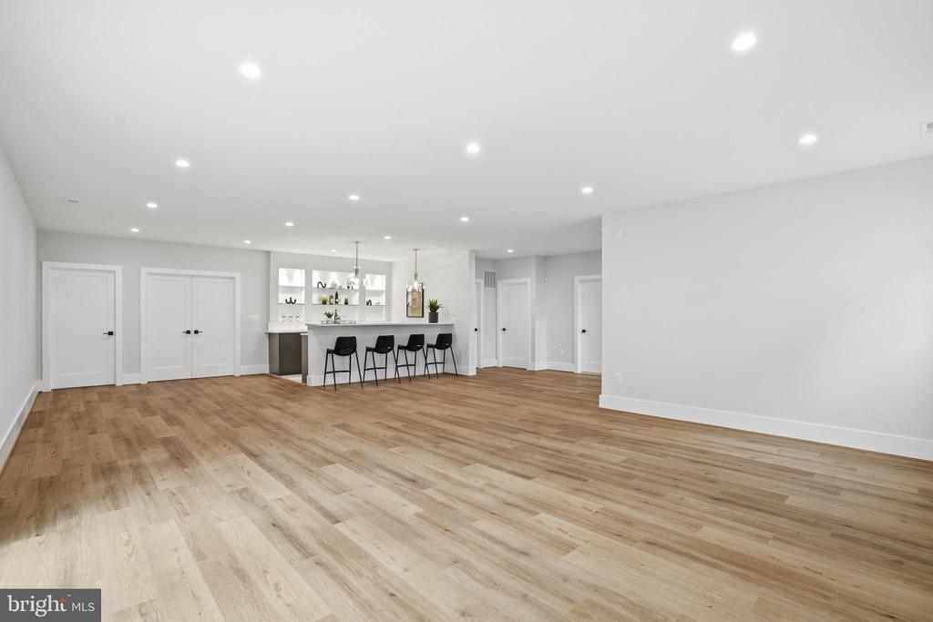 7603 BURNSIDE COURT