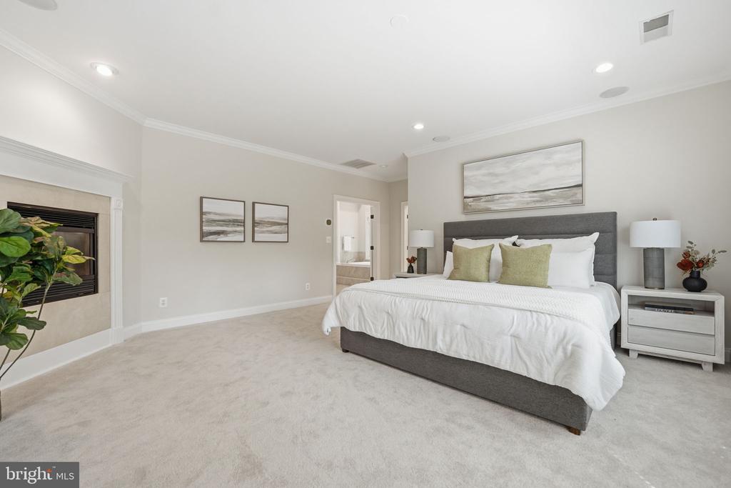 9153 RIESLEY LANE