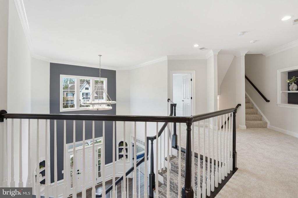 9153 RIESLEY LANE