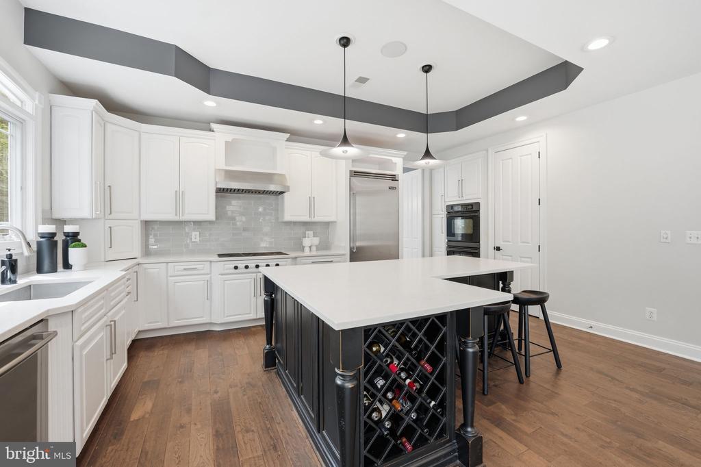 9153 RIESLEY LANE