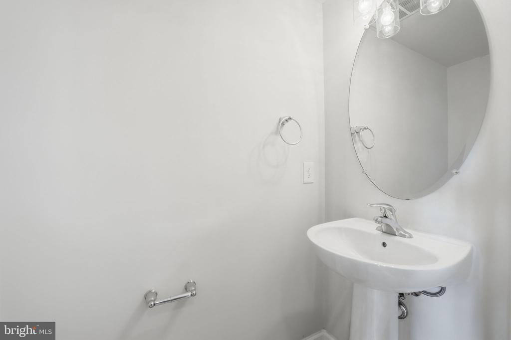 2951 FINSBURY PLACE 97