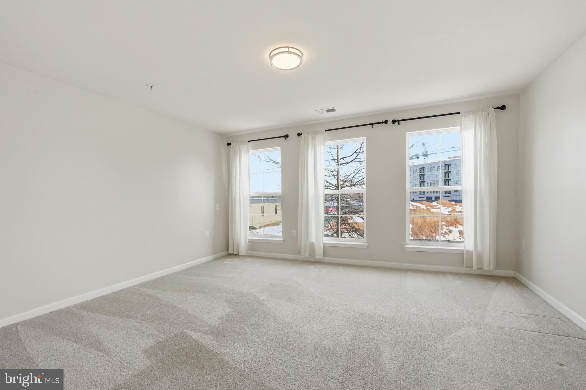 2951 FINSBURY PLACE 97
