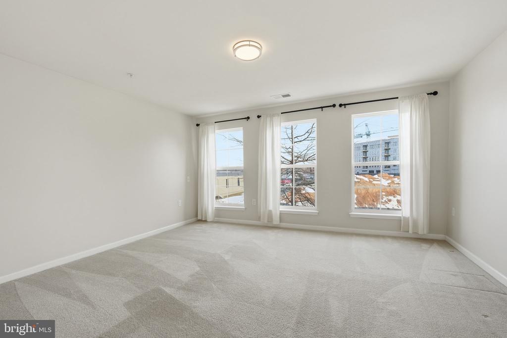 2951 FINSBURY PLACE 97