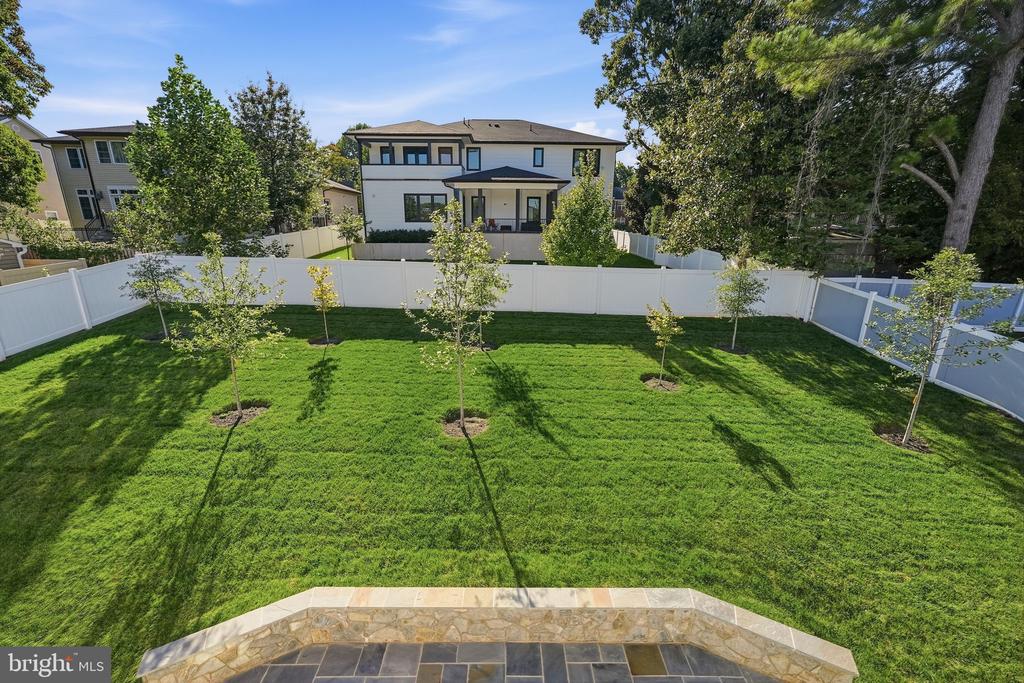 1734 PIMMIT DRIVE