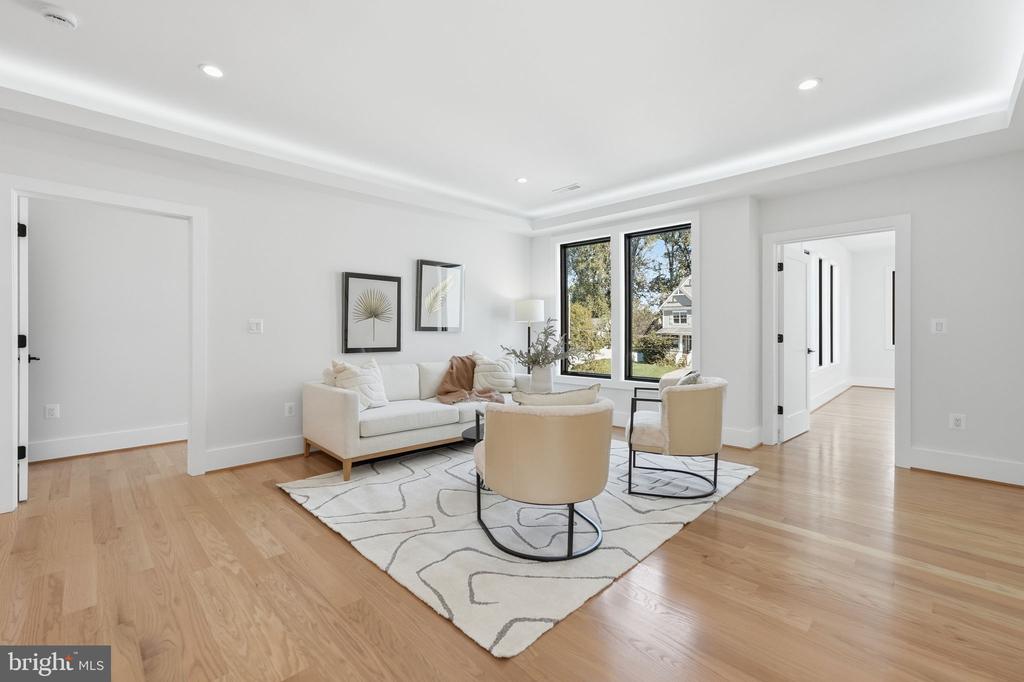 2002 HILLSIDE DRIVE