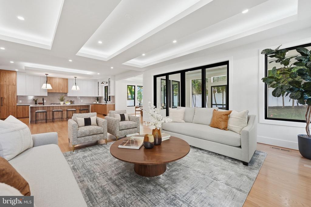 2002 HILLSIDE DRIVE