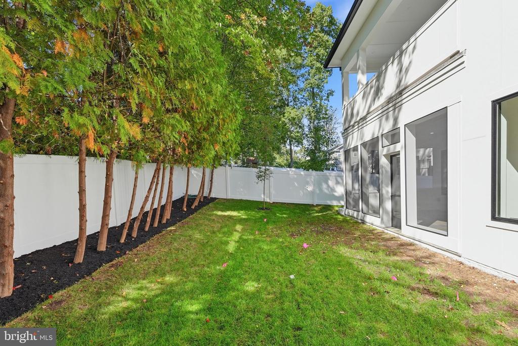 2002 HILLSIDE DRIVE