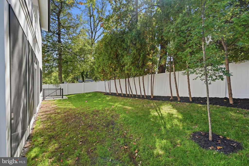 2002 HILLSIDE DRIVE