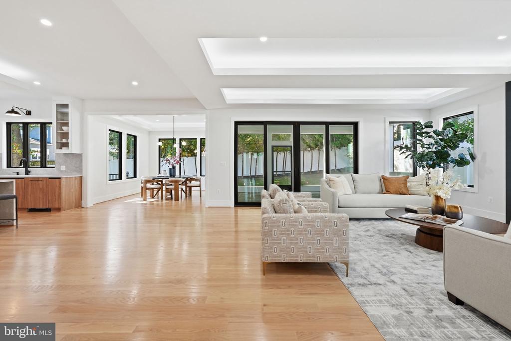 2002 HILLSIDE DRIVE