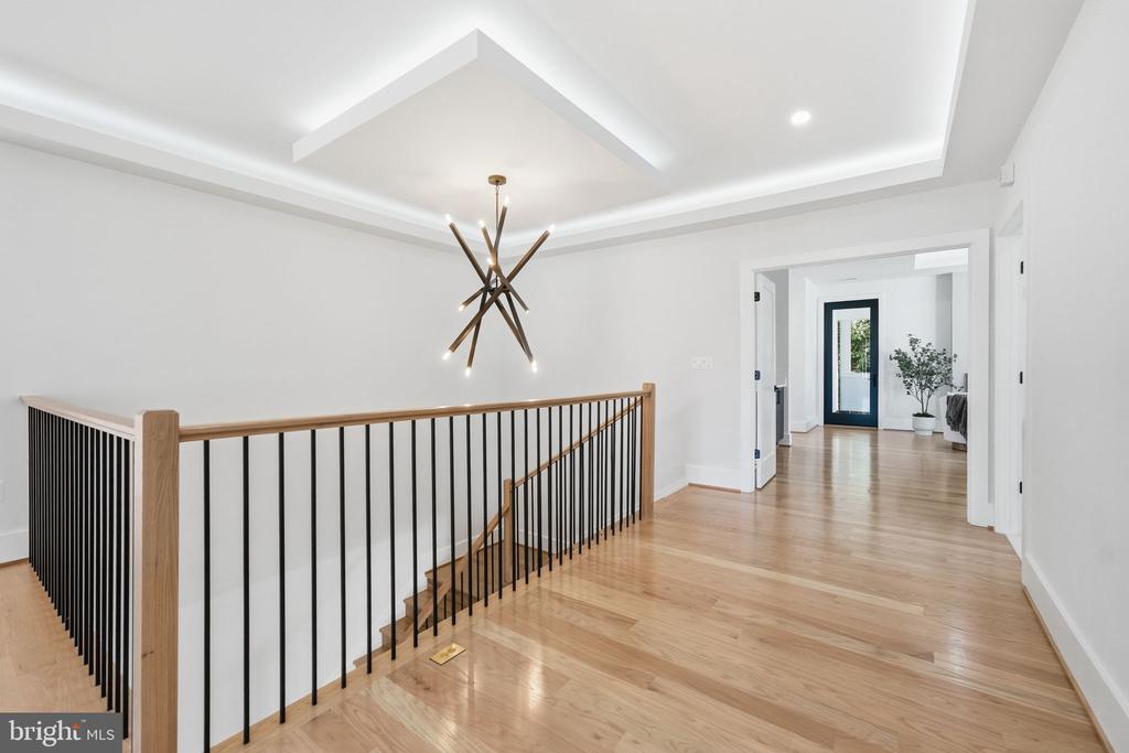 2002 HILLSIDE DRIVE