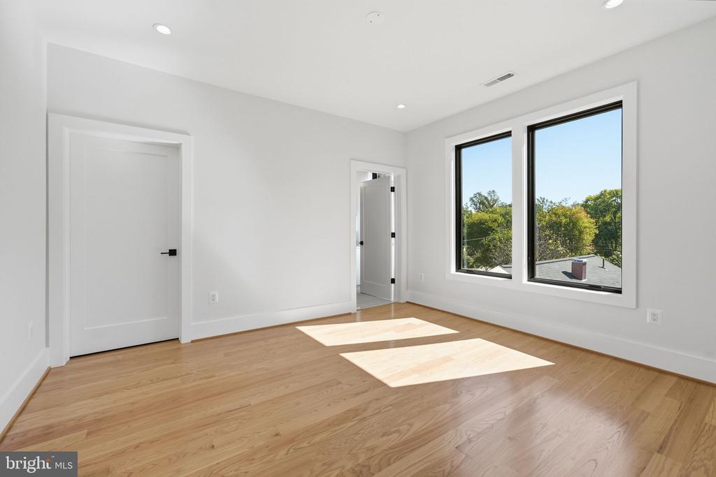 2002 HILLSIDE DRIVE
