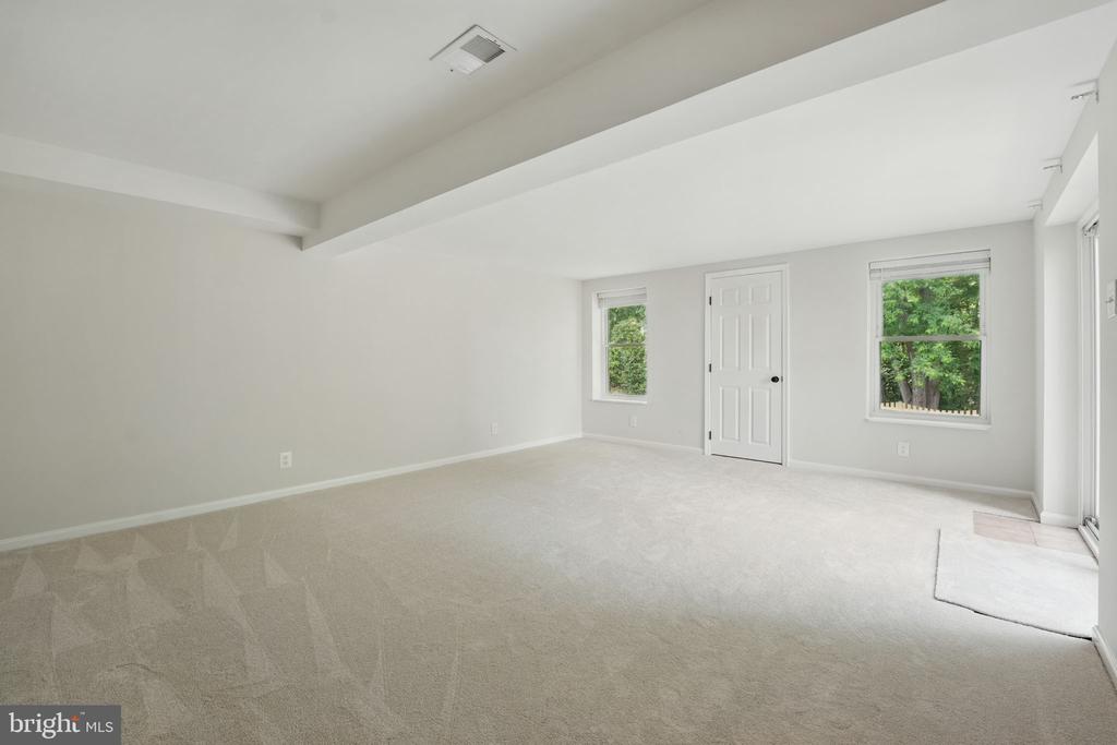 10832 Monticello Dr