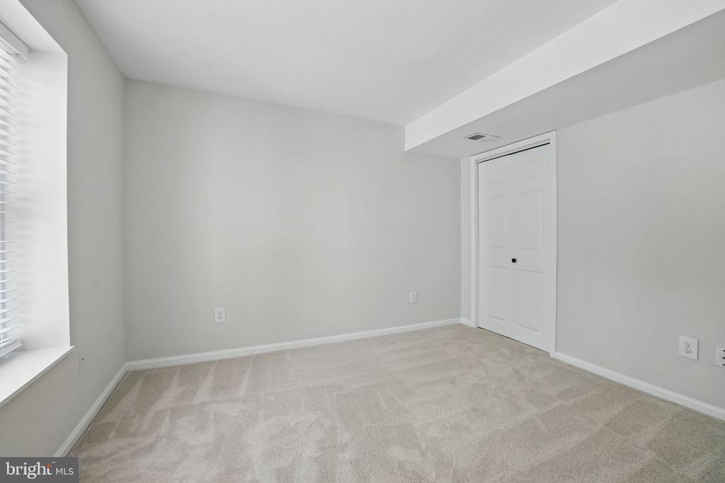 10832 Monticello Dr