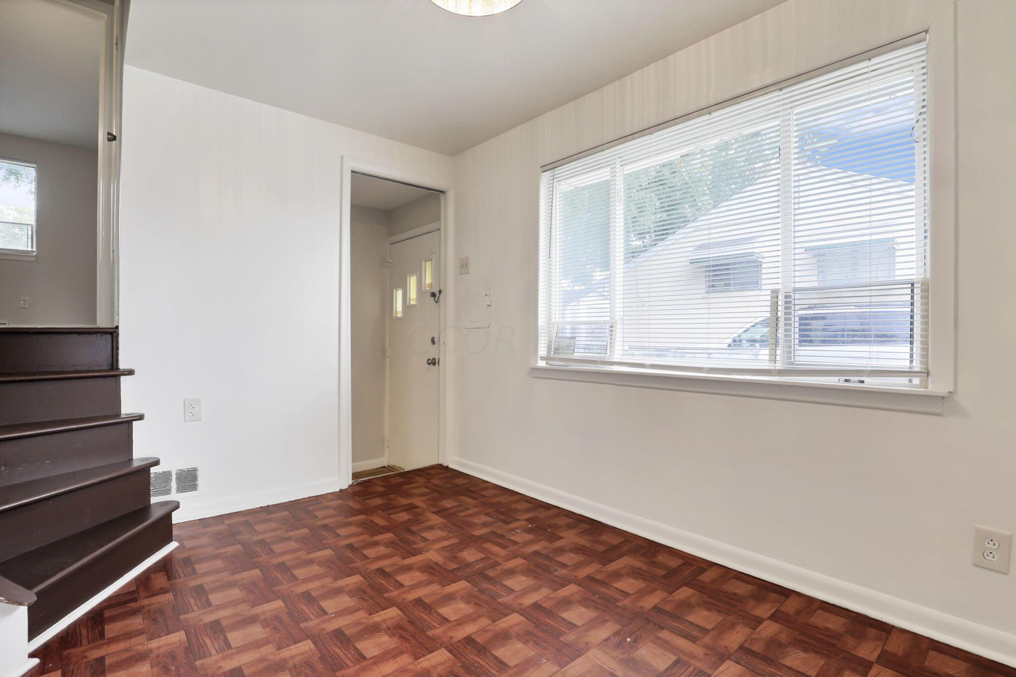 5180-5182 Beacon Hill Road