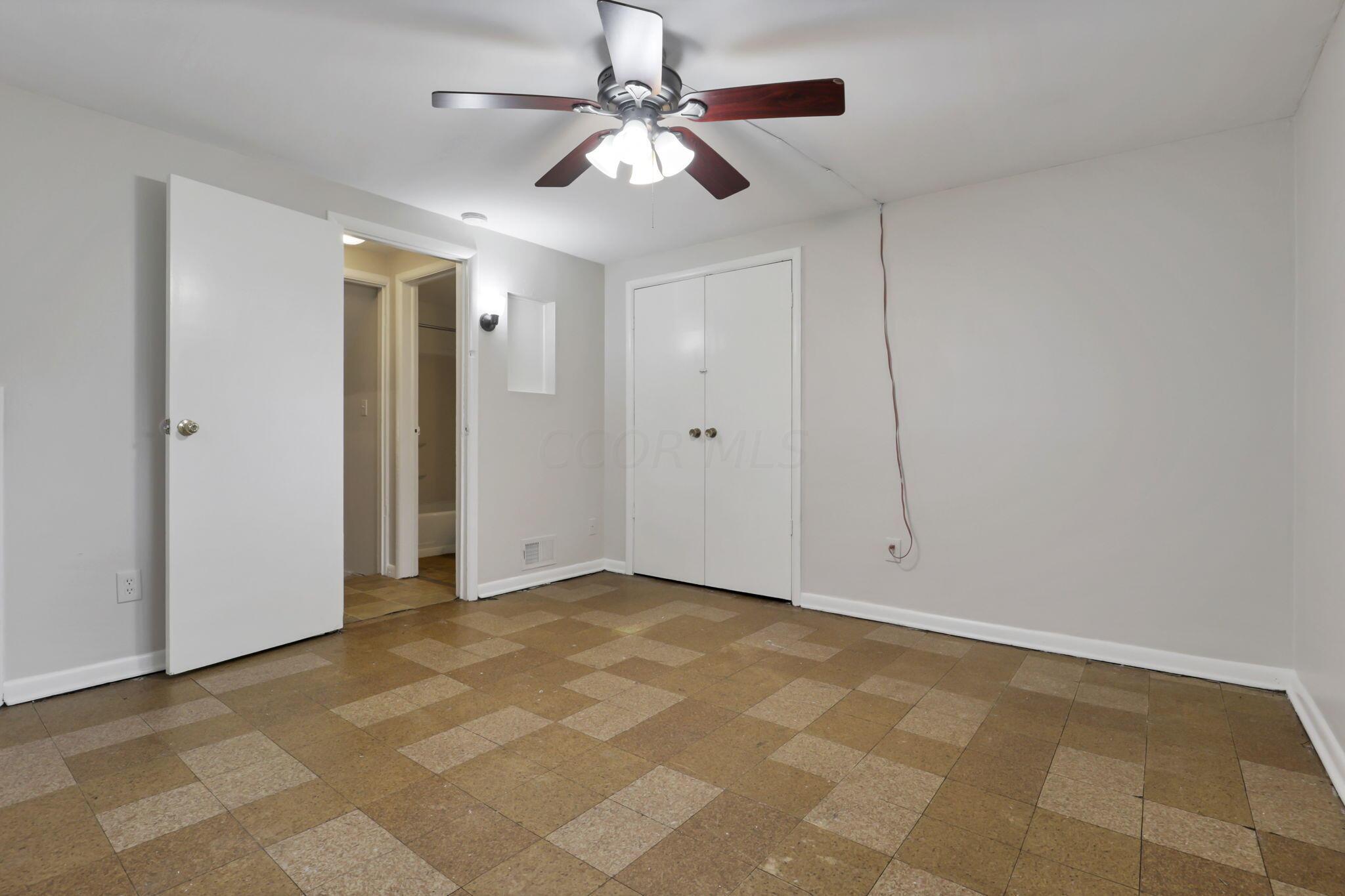 5180-5182 Beacon Hill Road