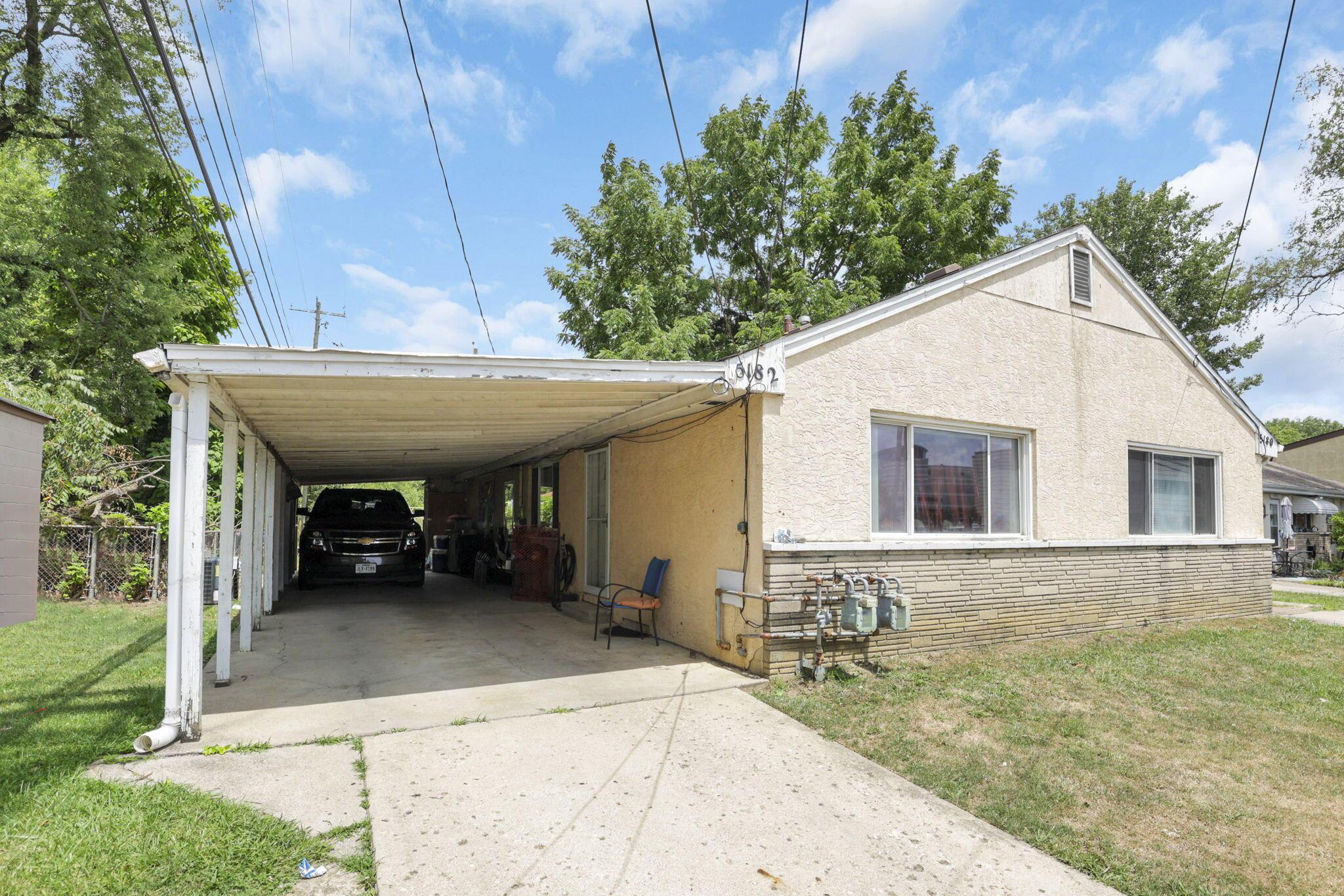 5180-5182 Beacon Hill Road