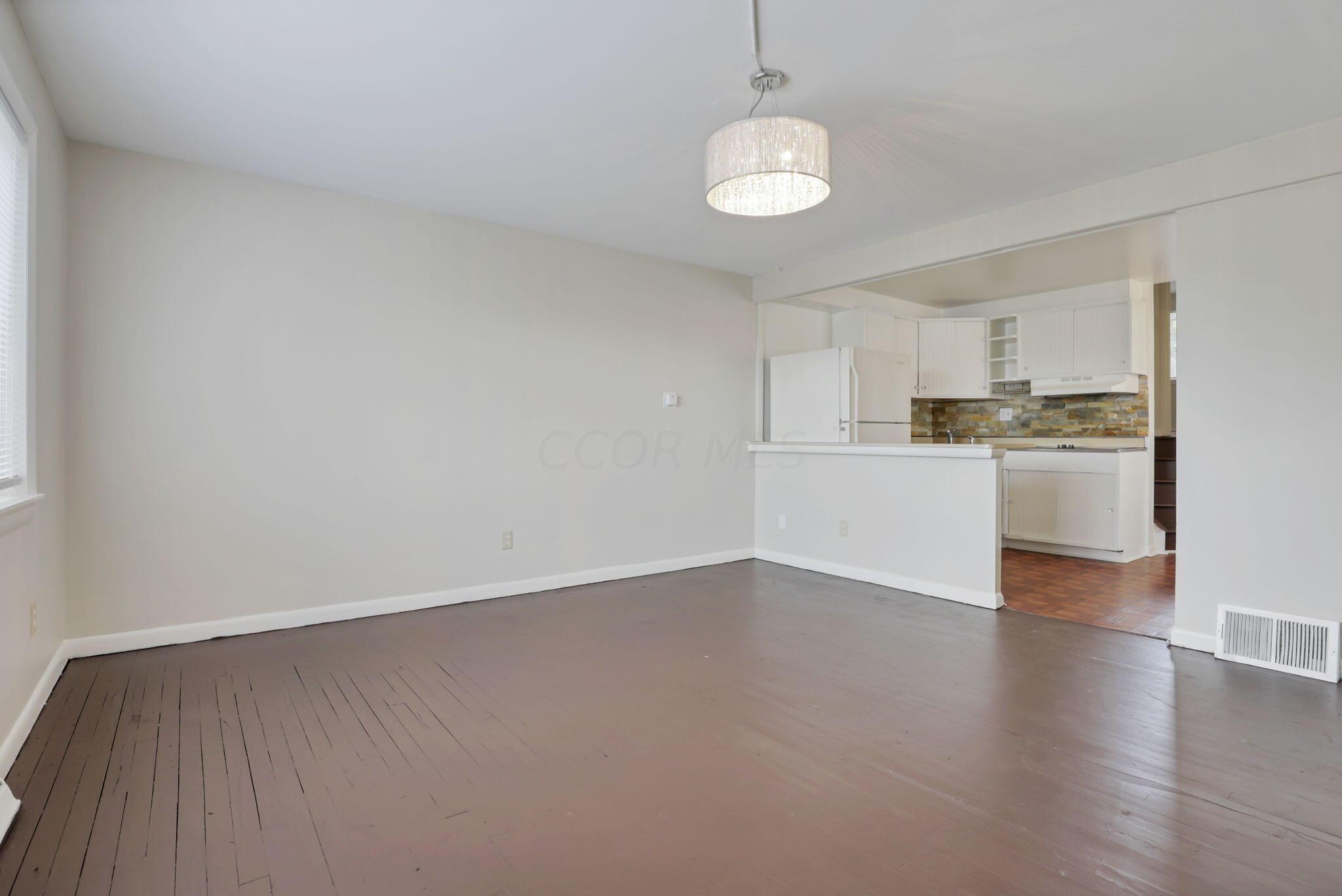 5180-5182 Beacon Hill Road