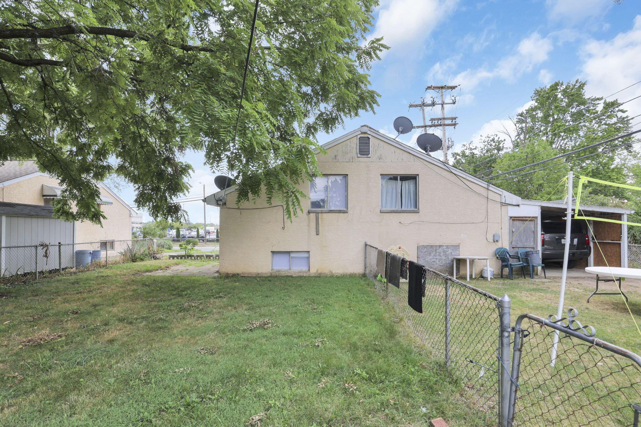 5180-5182 Beacon Hill Road
