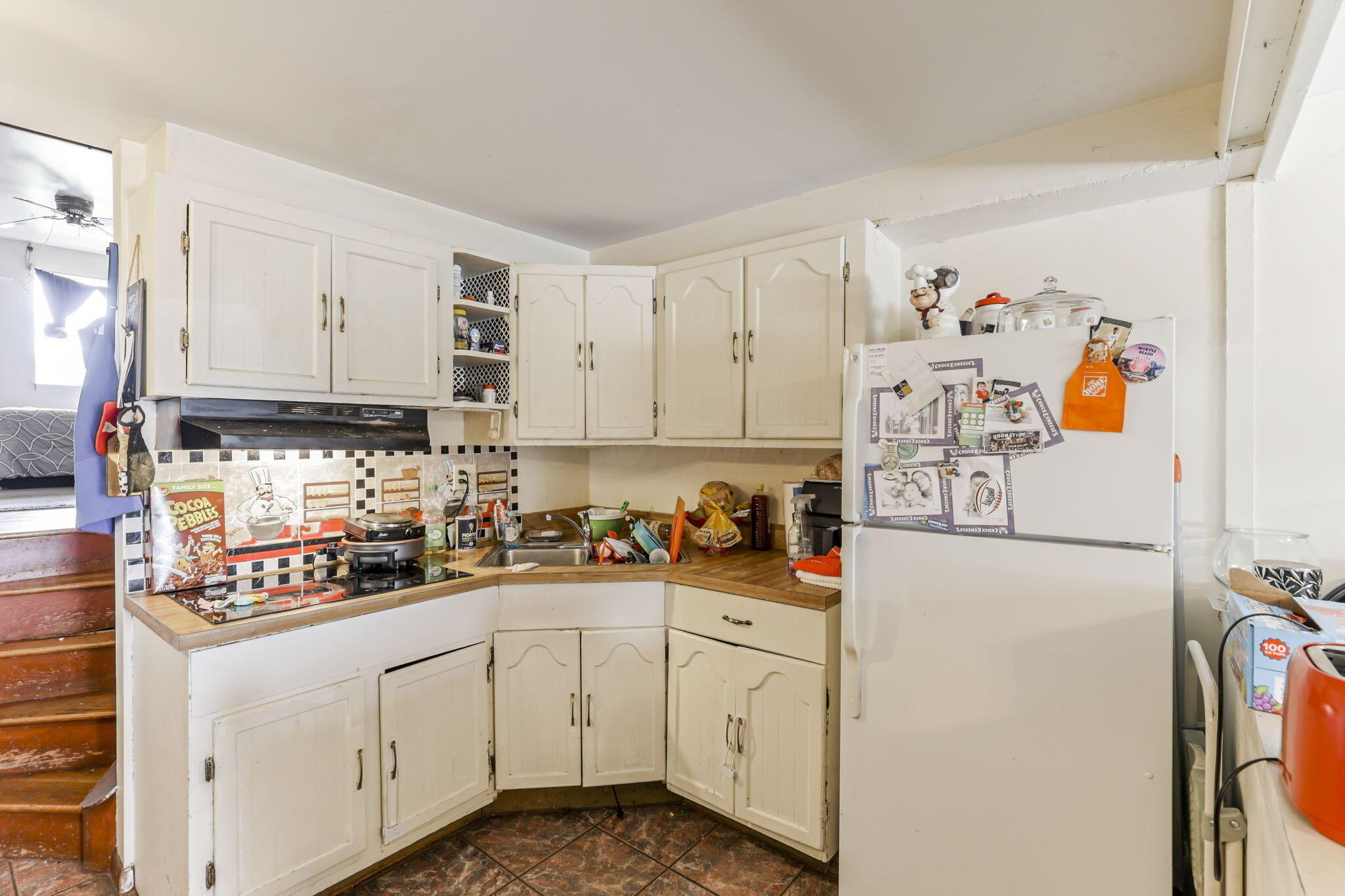 5180-5182 Beacon Hill Road