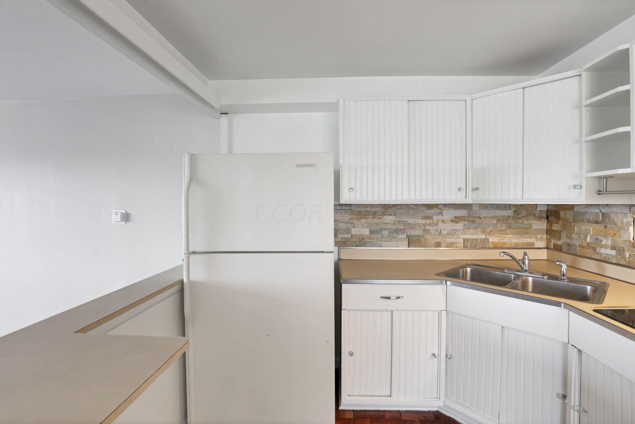 5180-5182 Beacon Hill Road