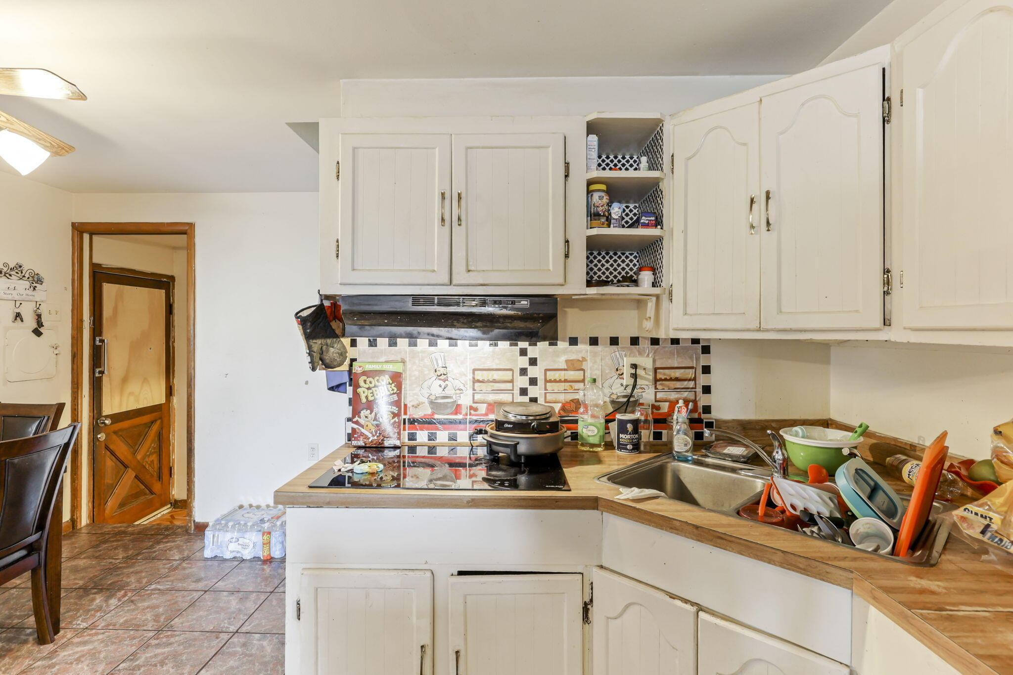 5180-5182 Beacon Hill Road
