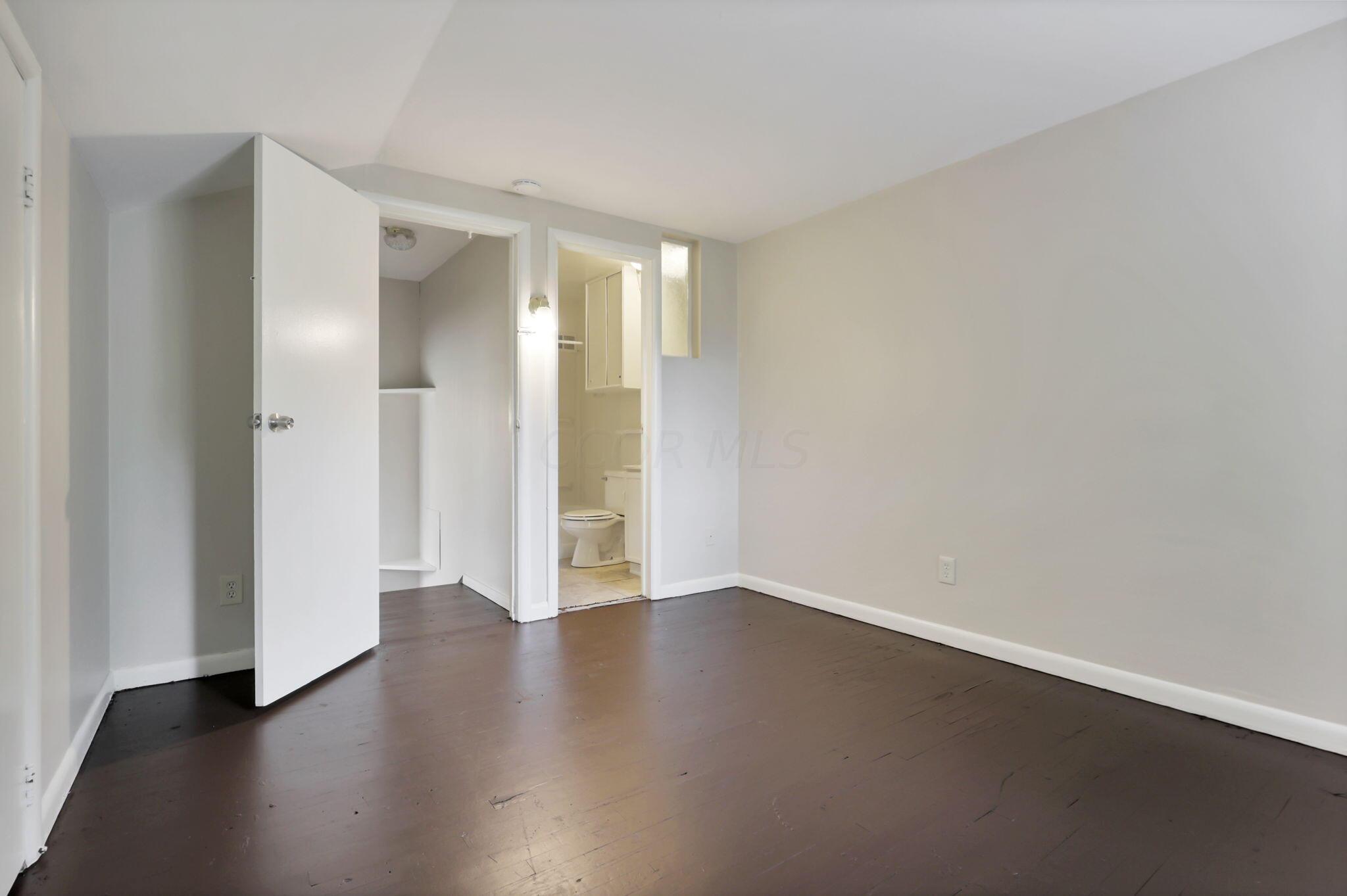 5180-5182 Beacon Hill Road