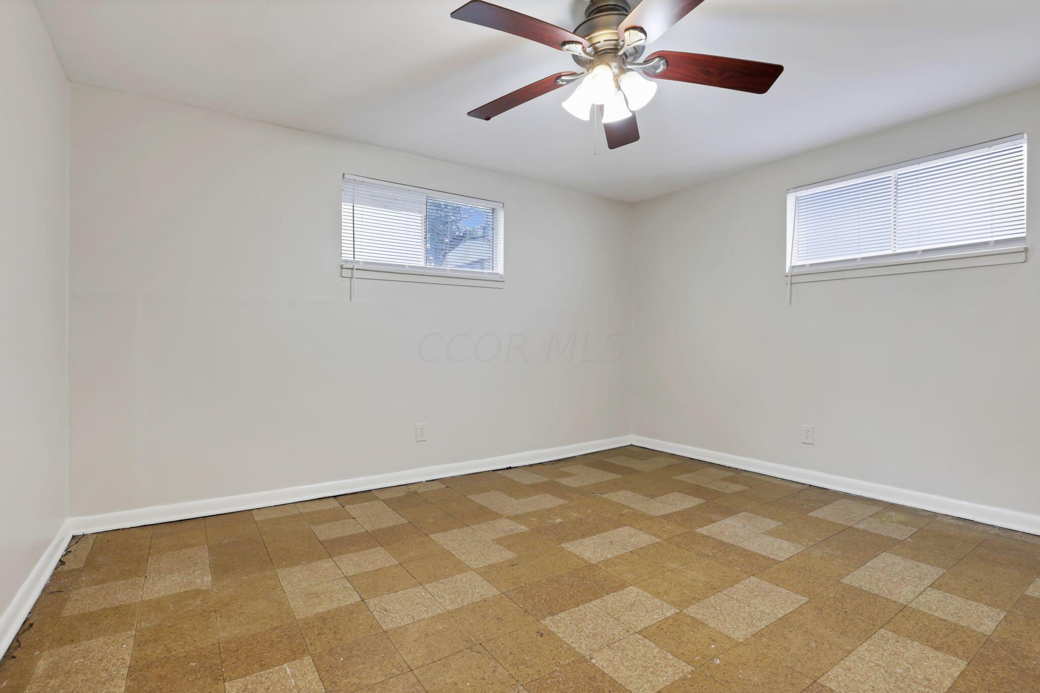 5180-5182 Beacon Hill Road