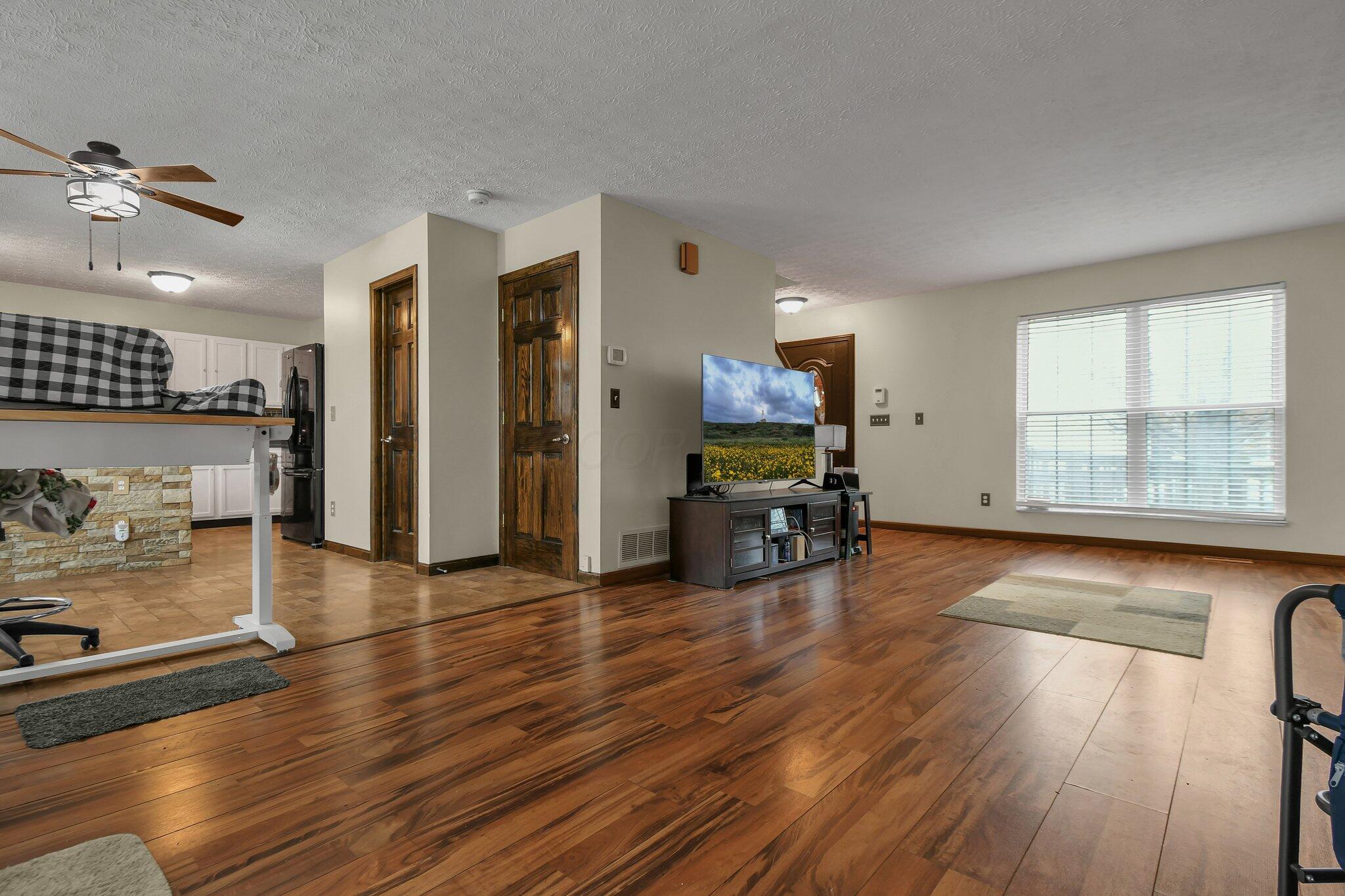 852 Hurlock Lane