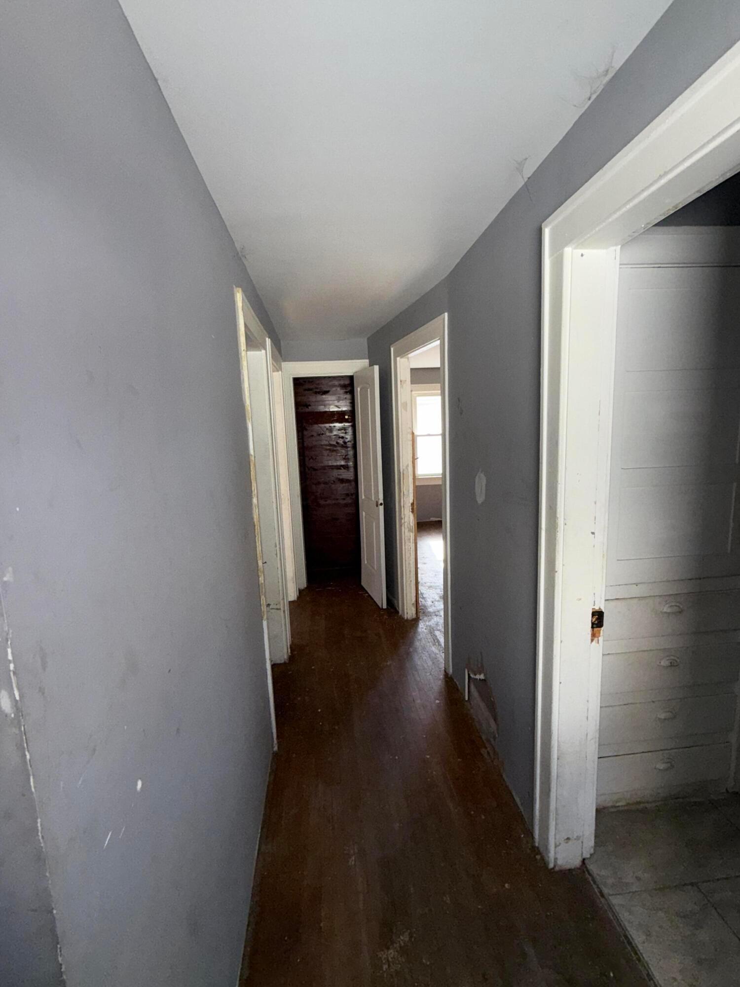 595 S Warren Avenue